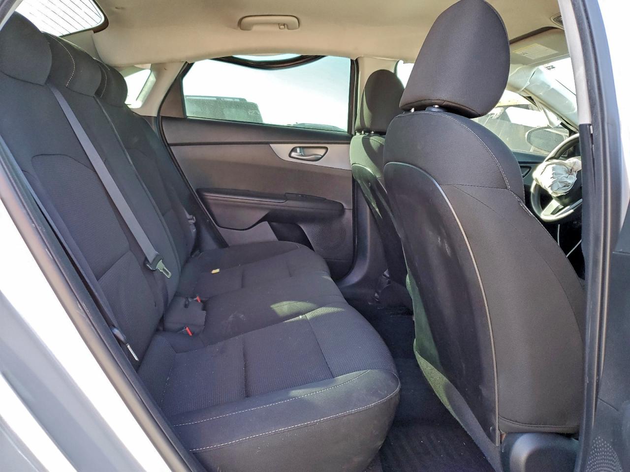 2021 KIA FORTE FE photo 10