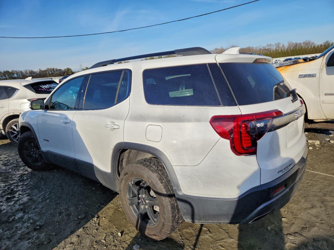 2023 GMC ACADIA AT4 photo 2