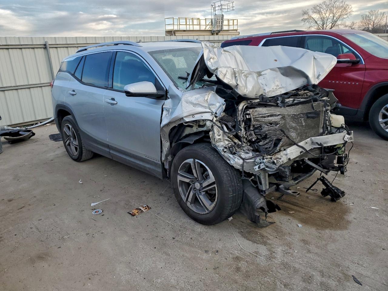 2019 GMC TERRAIN SLT photo 4