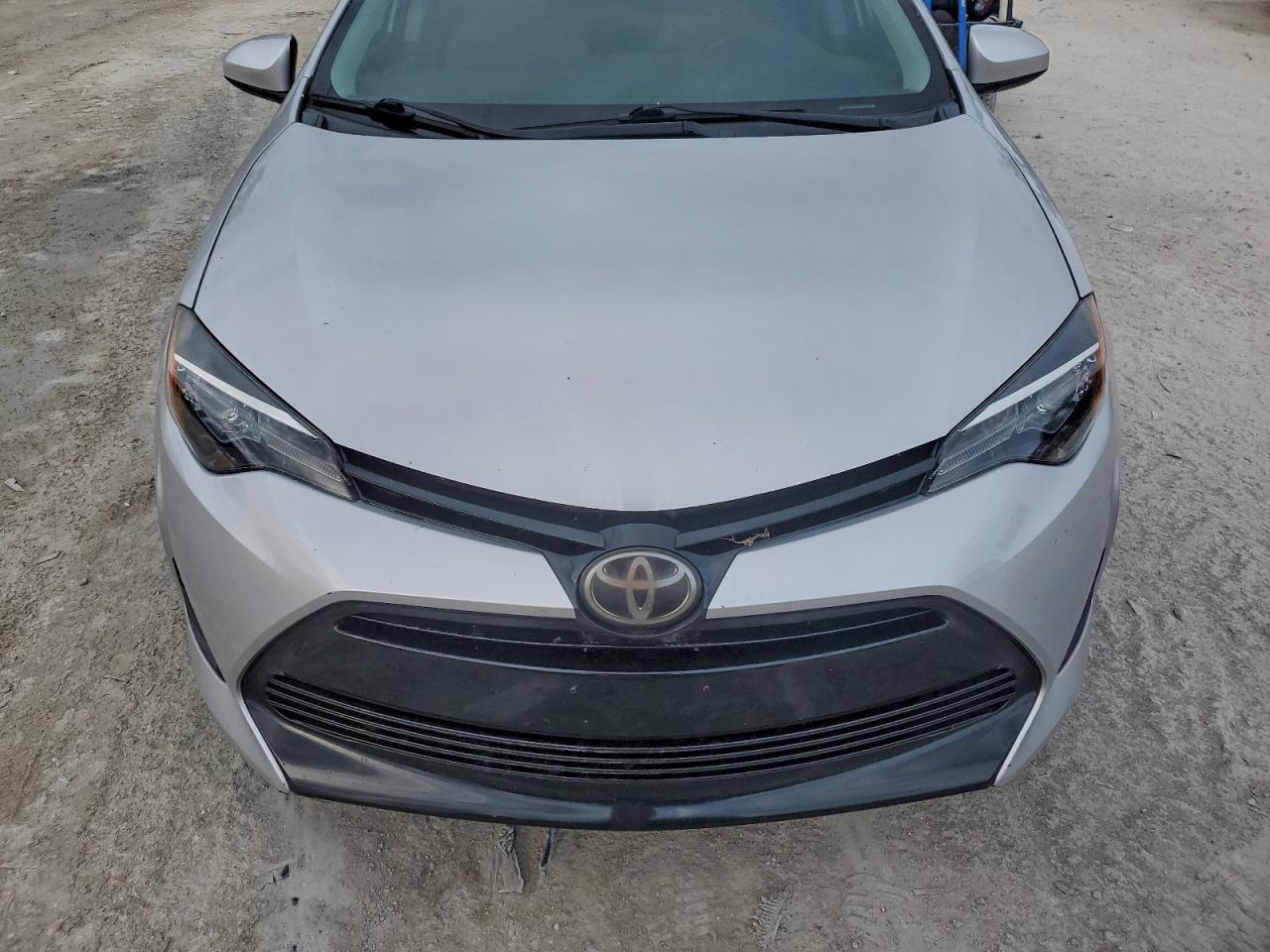 2018 TOYOTA COROLLA L photo 11