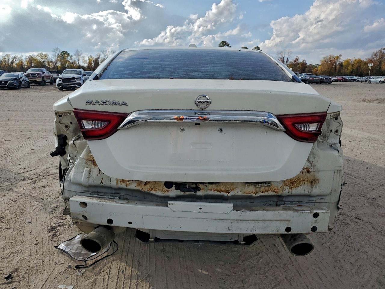 2017 NISSAN MAXIMA 3.5S photo 6