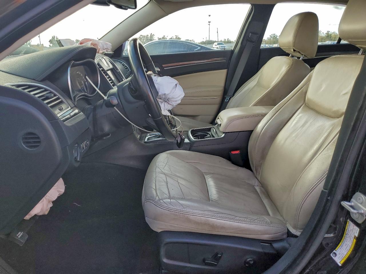 2018 CHRYSLER 300 TOURING photo 7