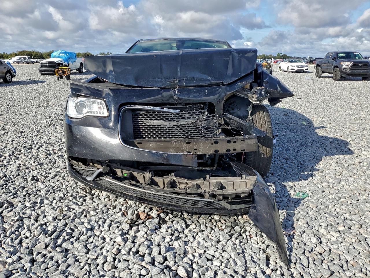 2018 CHRYSLER 300 TOURING photo 5