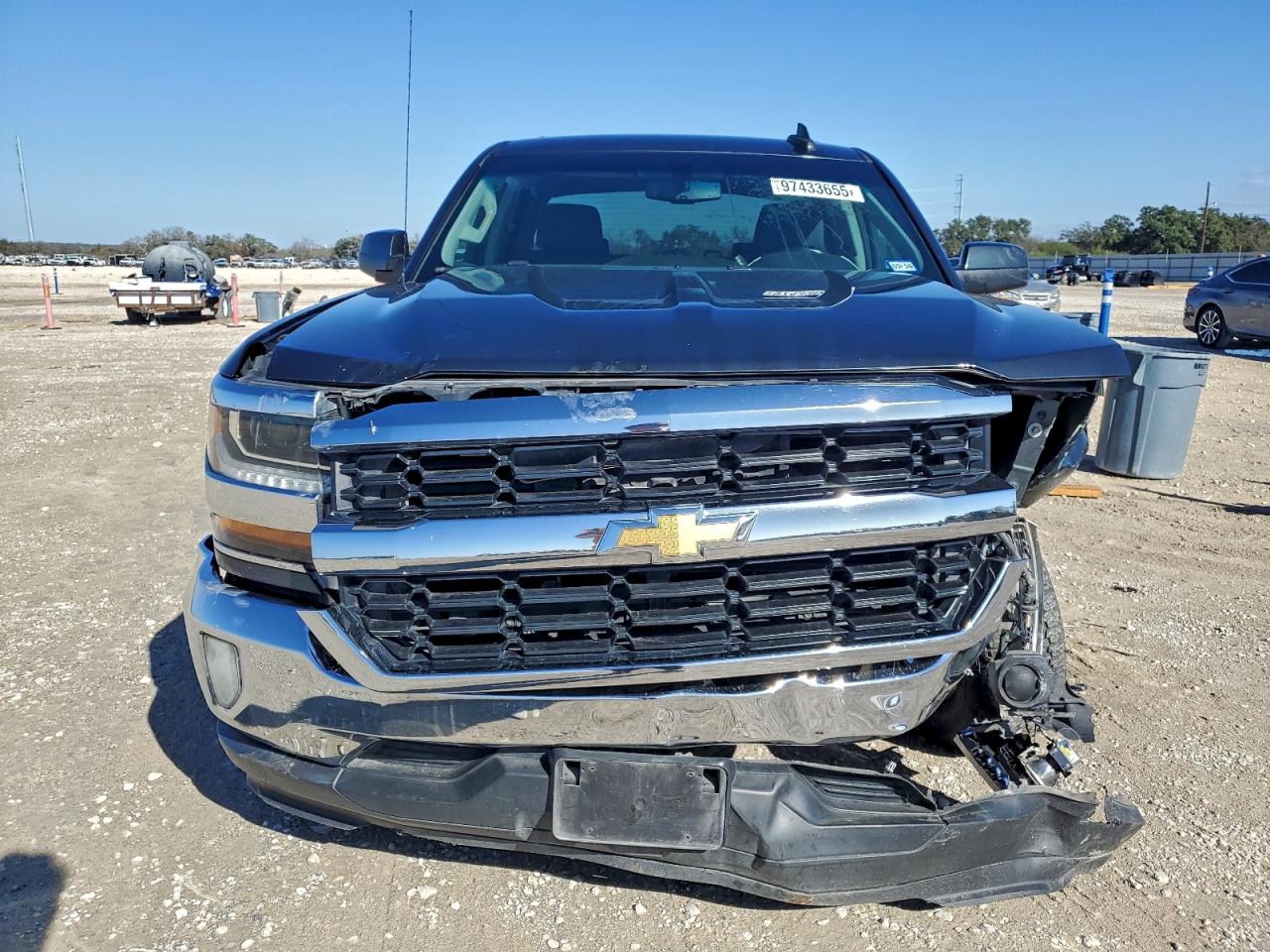 2018 CHEVROLET SILVERADO C1500 LT photo 5