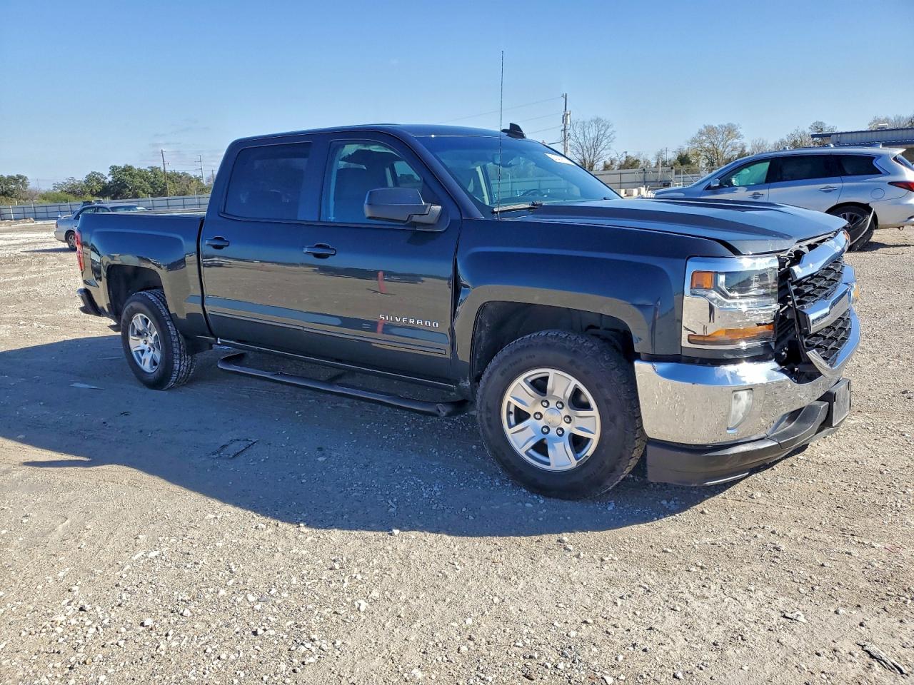 2018 CHEVROLET SILVERADO C1500 LT photo 4