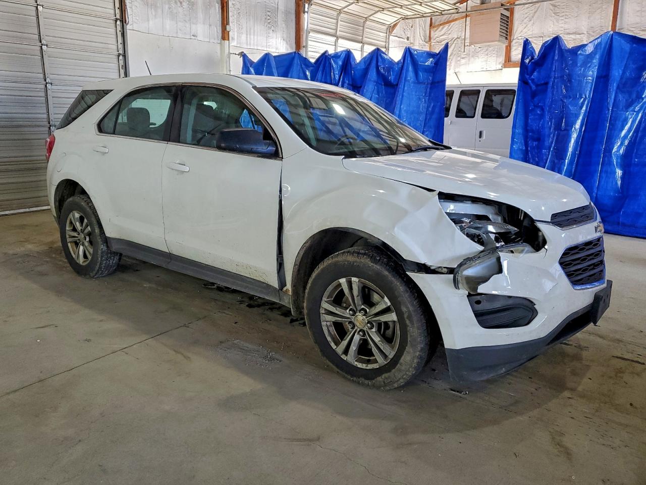 2016 CHEVROLET EQUINOX LS photo 4