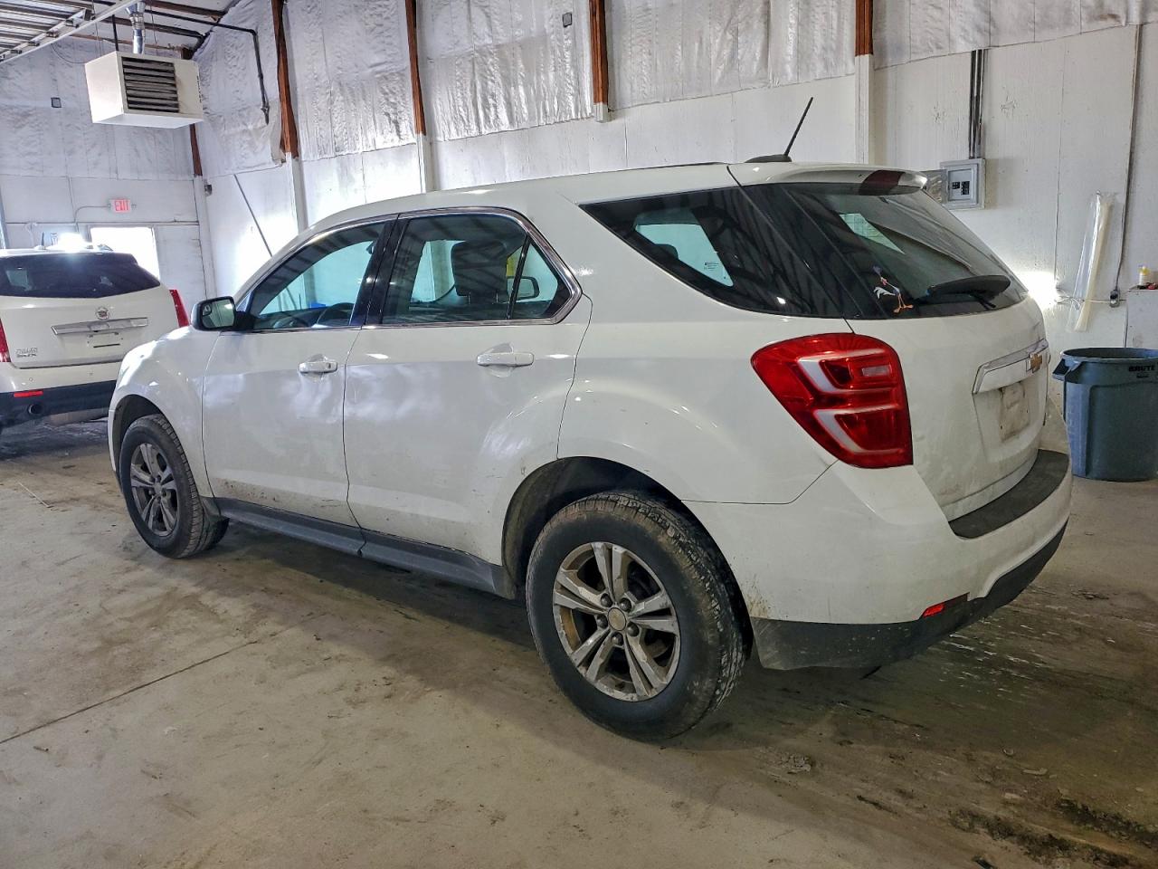 2016 CHEVROLET EQUINOX LS photo 2