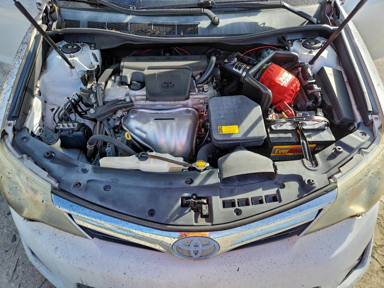 2014 TOYOTA CAMRY L photo 11