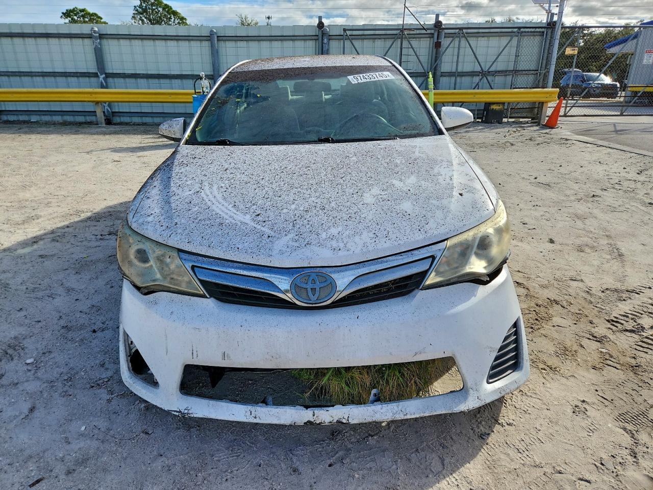 2014 TOYOTA CAMRY L photo 5