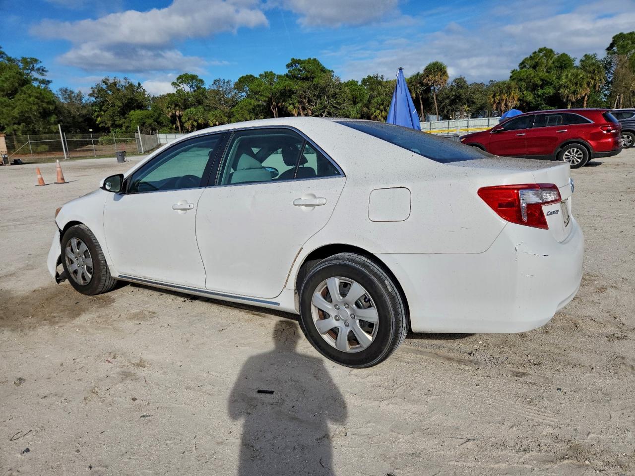 2014 TOYOTA CAMRY L photo 2