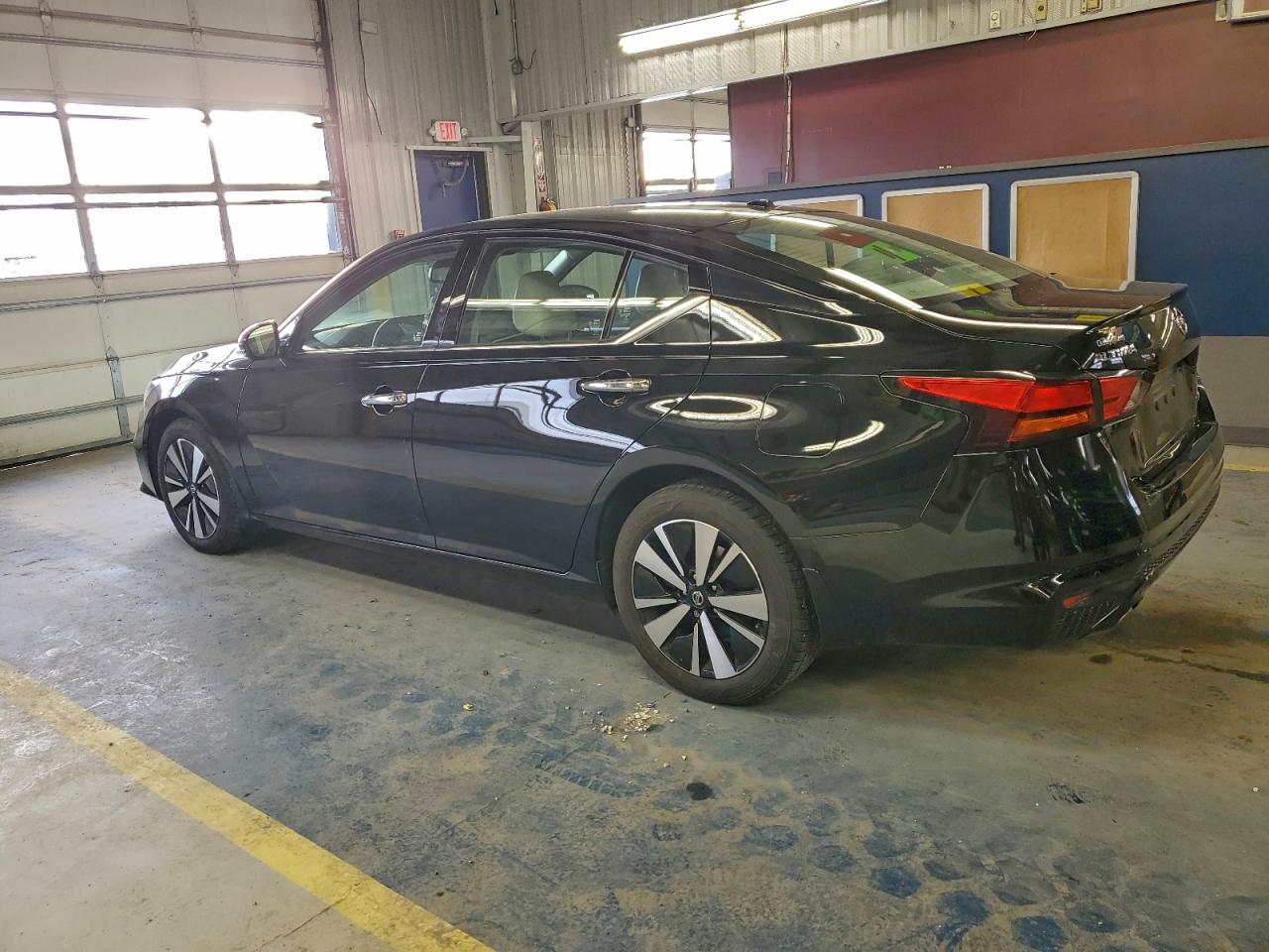 2019 NISSAN ALTIMA SL photo 2