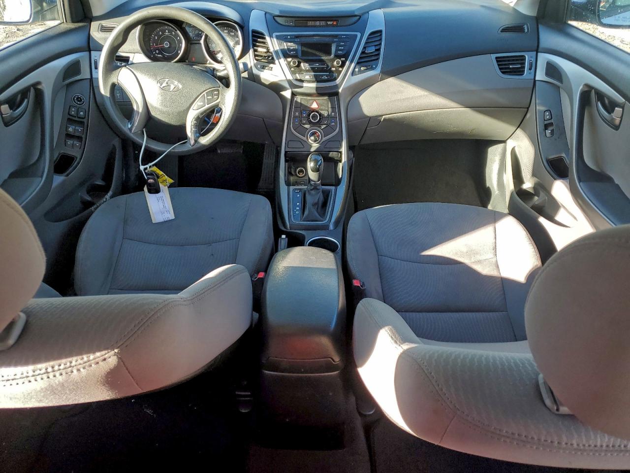 2015 HYUNDAI ELANTRA SE photo 8