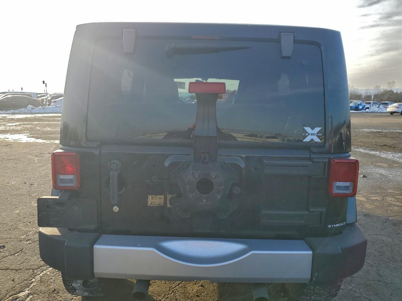 2013 JEEP WRANGLER UNLIMITED SAHARA photo 6