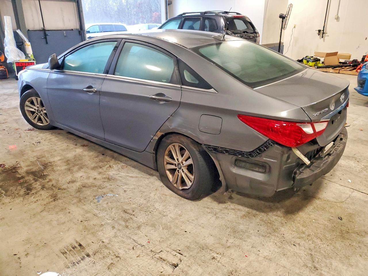 2013 HYUNDAI SONATA GLS photo 2