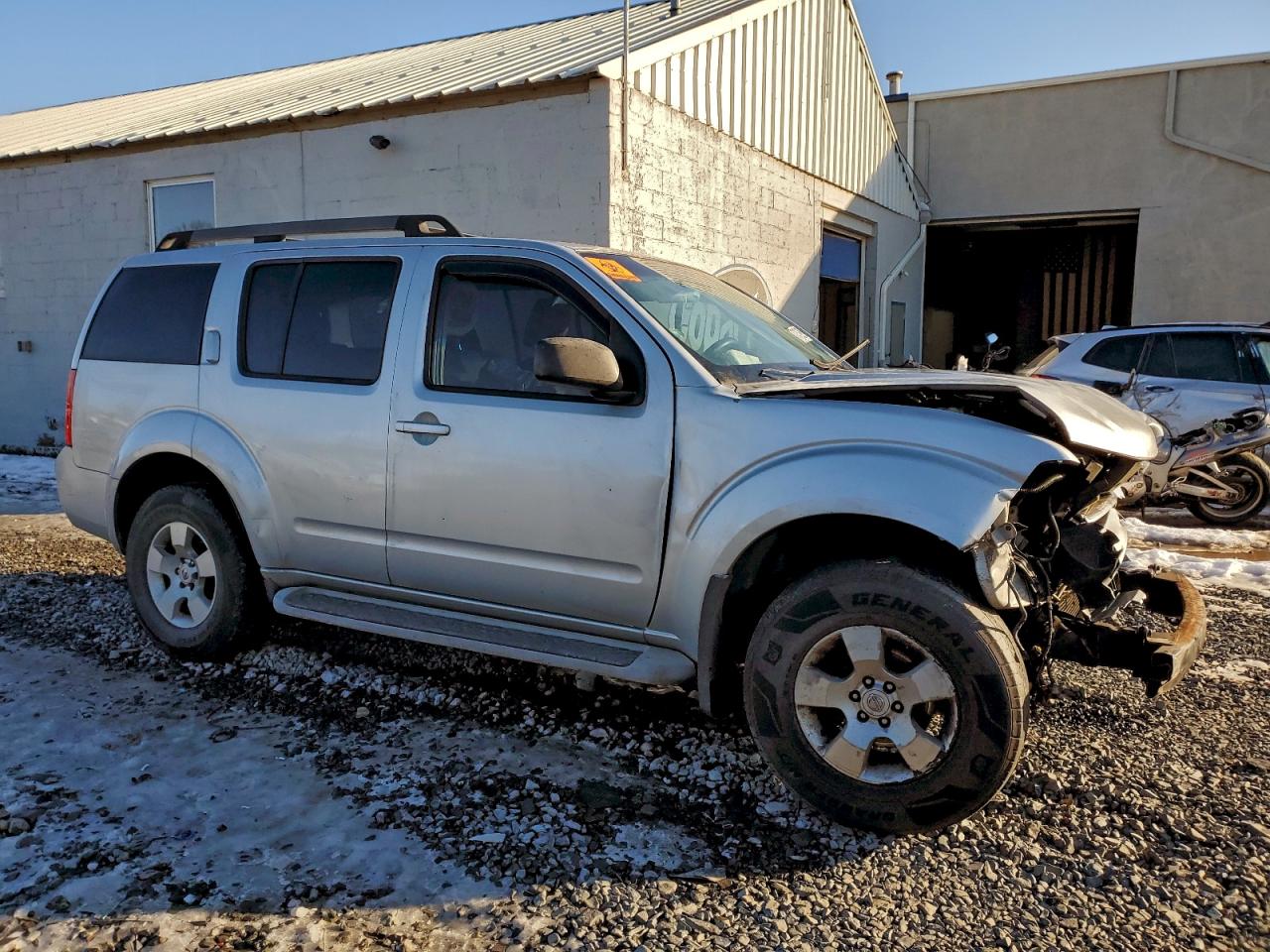 2011 NISSAN PATHFINDER S photo 4