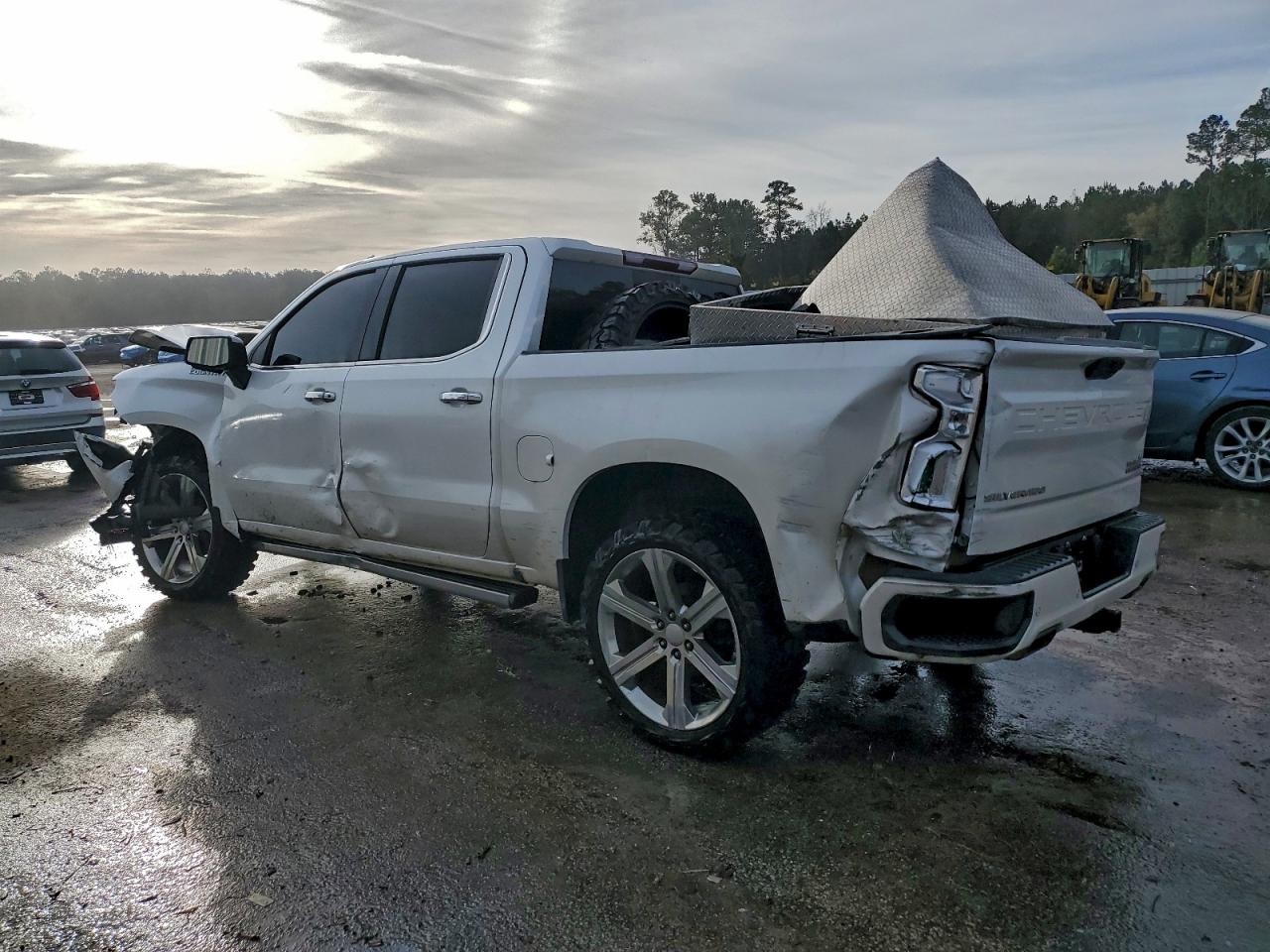 2019 CHEVROLET SILVERADO K1500 HIGH COUNTRY photo 2