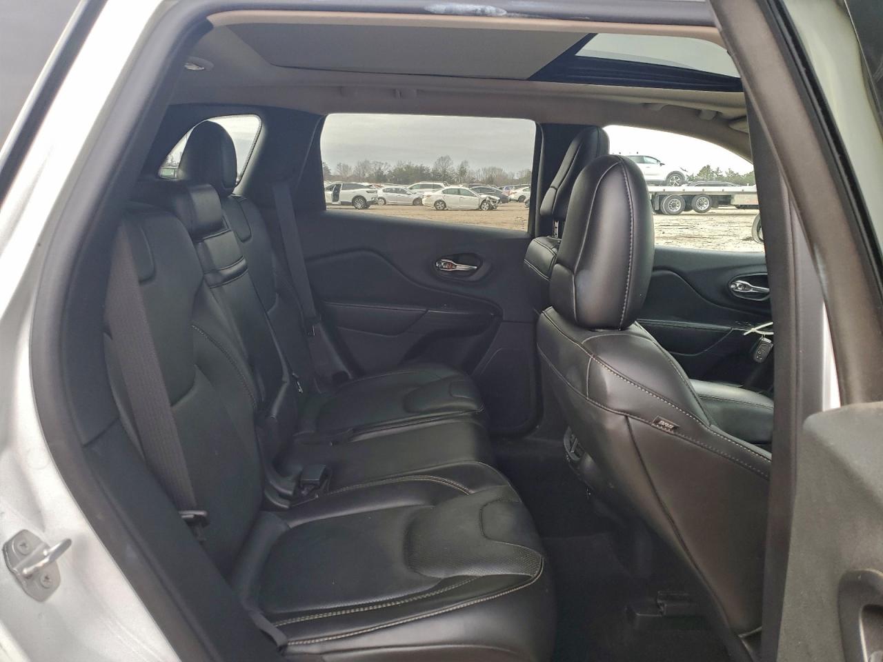 2015 JEEP CHEROKEE LIMITED photo 11