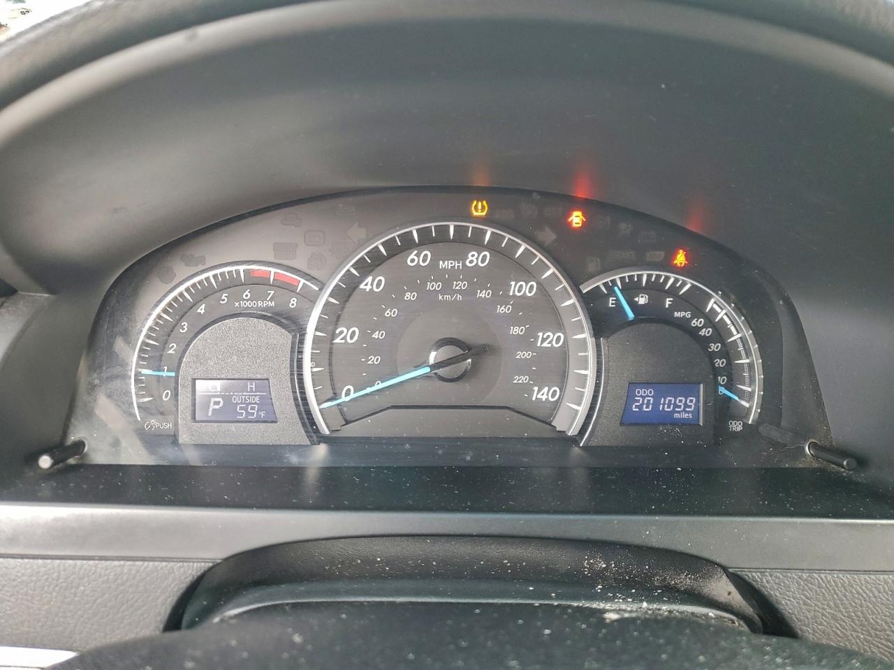 2012 TOYOTA CAMRY XLE V6 photo 9