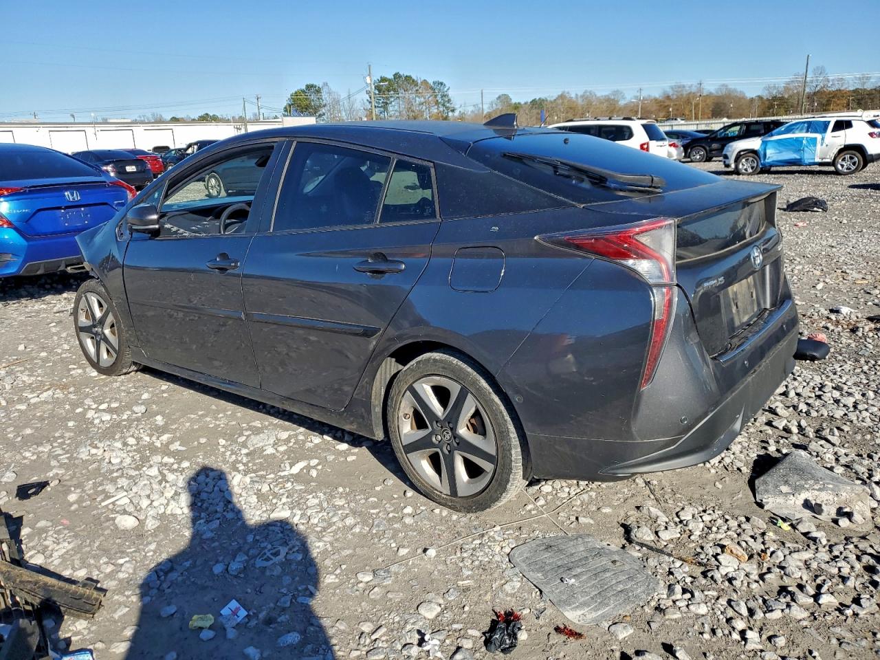 2017 TOYOTA PRIUS photo 2