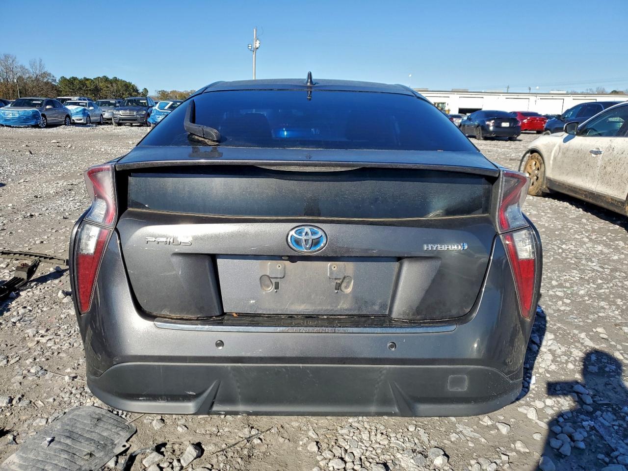 2017 TOYOTA PRIUS photo 6