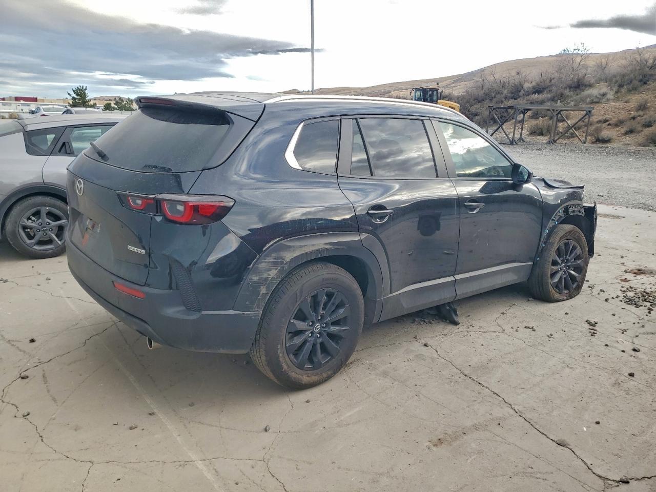 2025 MAZDA CX-50 PREFERRED photo 3