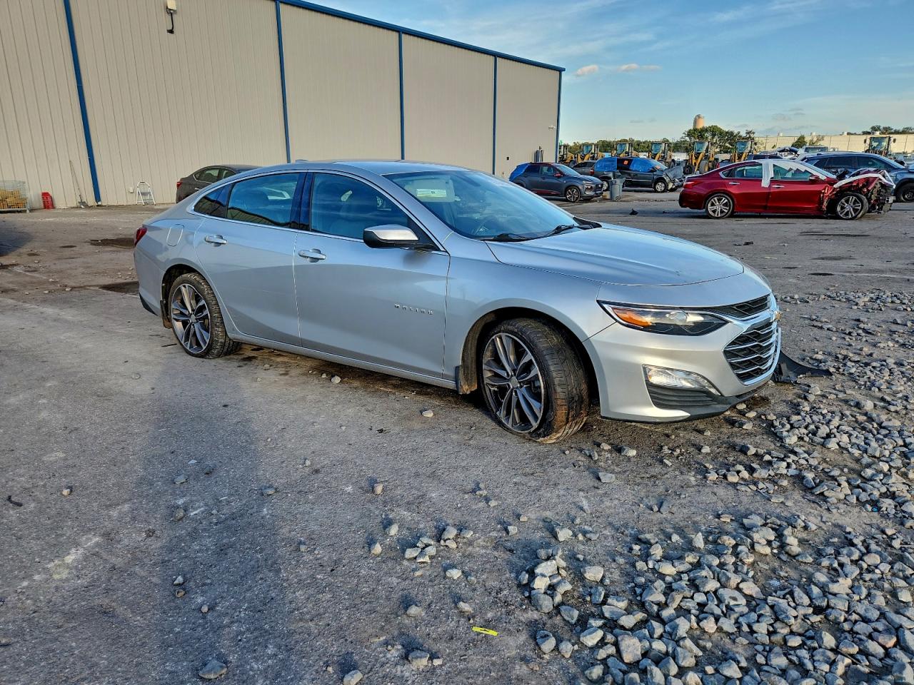 2021 CHEVROLET MALIBU LT photo 4