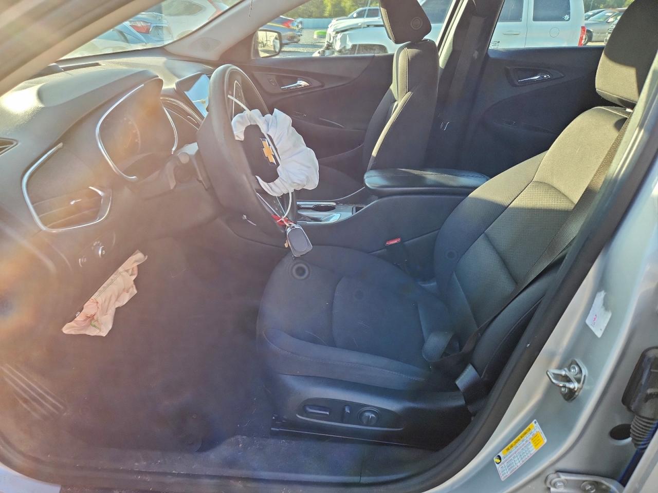 2021 CHEVROLET MALIBU LT photo 7