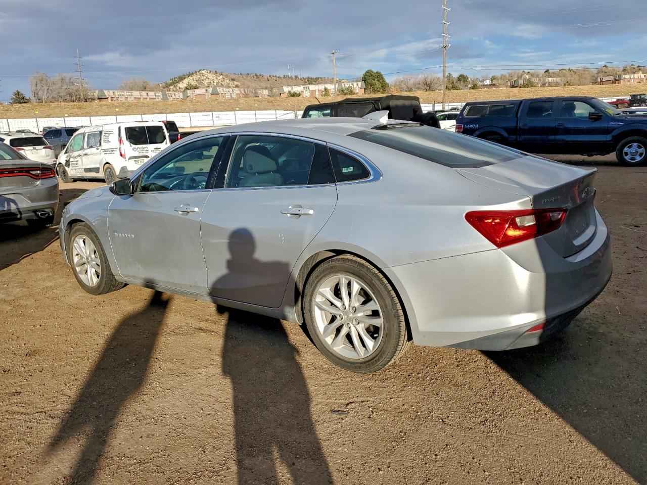 2017 CHEVROLET MALIBU LT photo 2