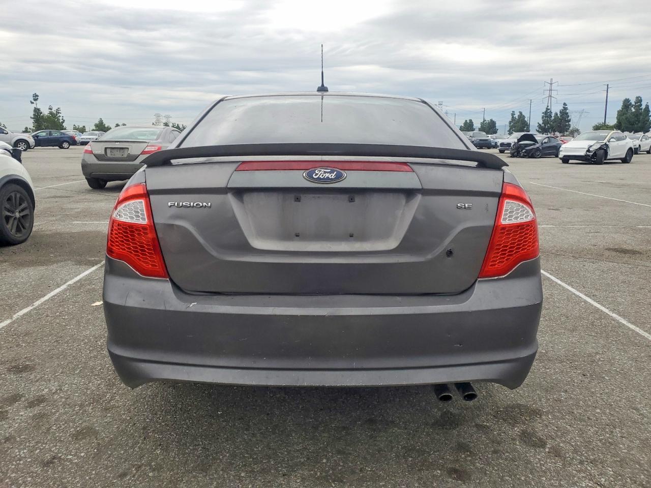 2011 FORD FUSION SE photo 6