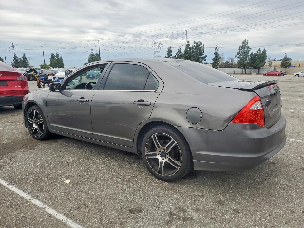2011 FORD FUSION SE photo 2
