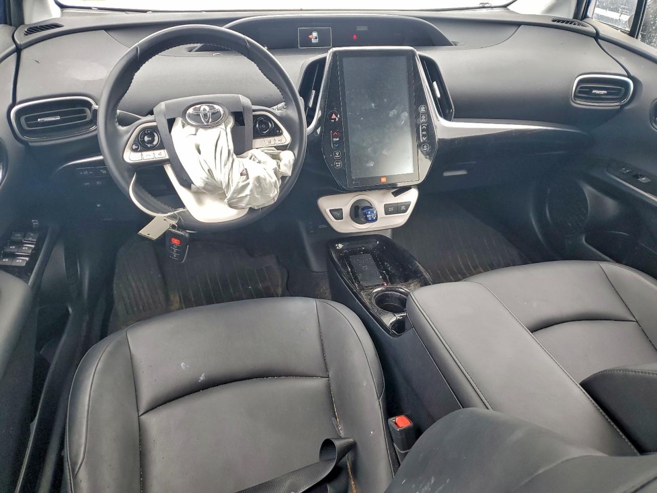 2018 TOYOTA PRIUS photo 8