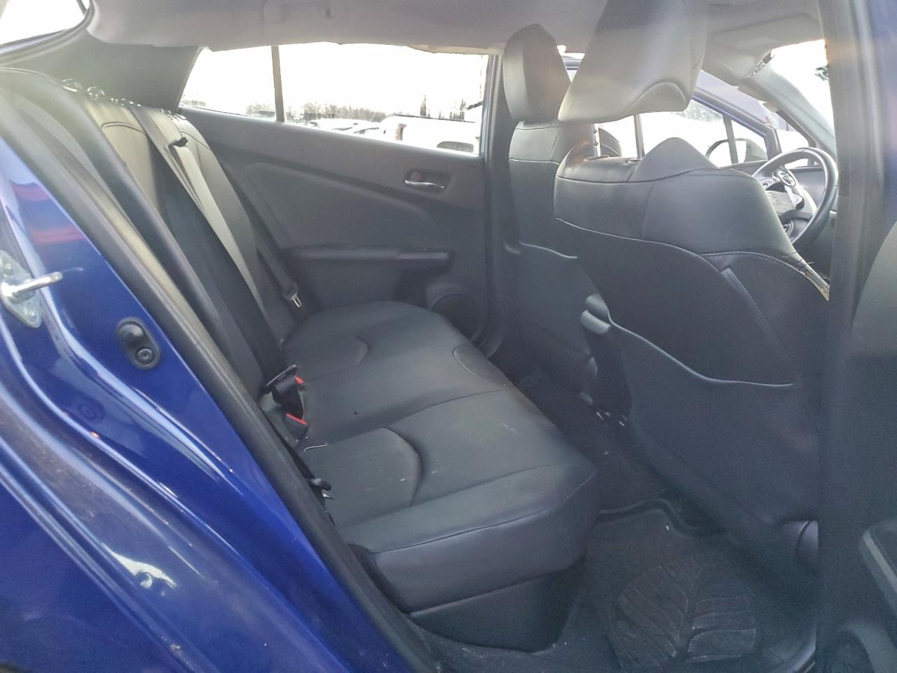2018 TOYOTA PRIUS photo 10