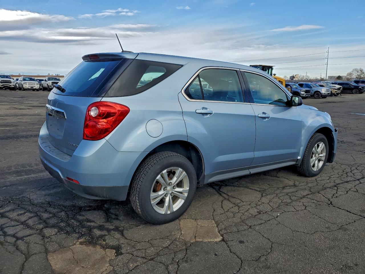 2015 CHEVROLET EQUINOX LS photo 3