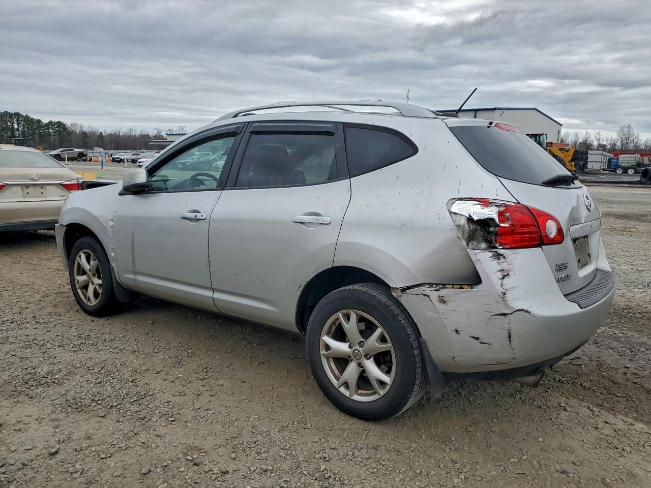 2010 NISSAN ROGUE S photo 2