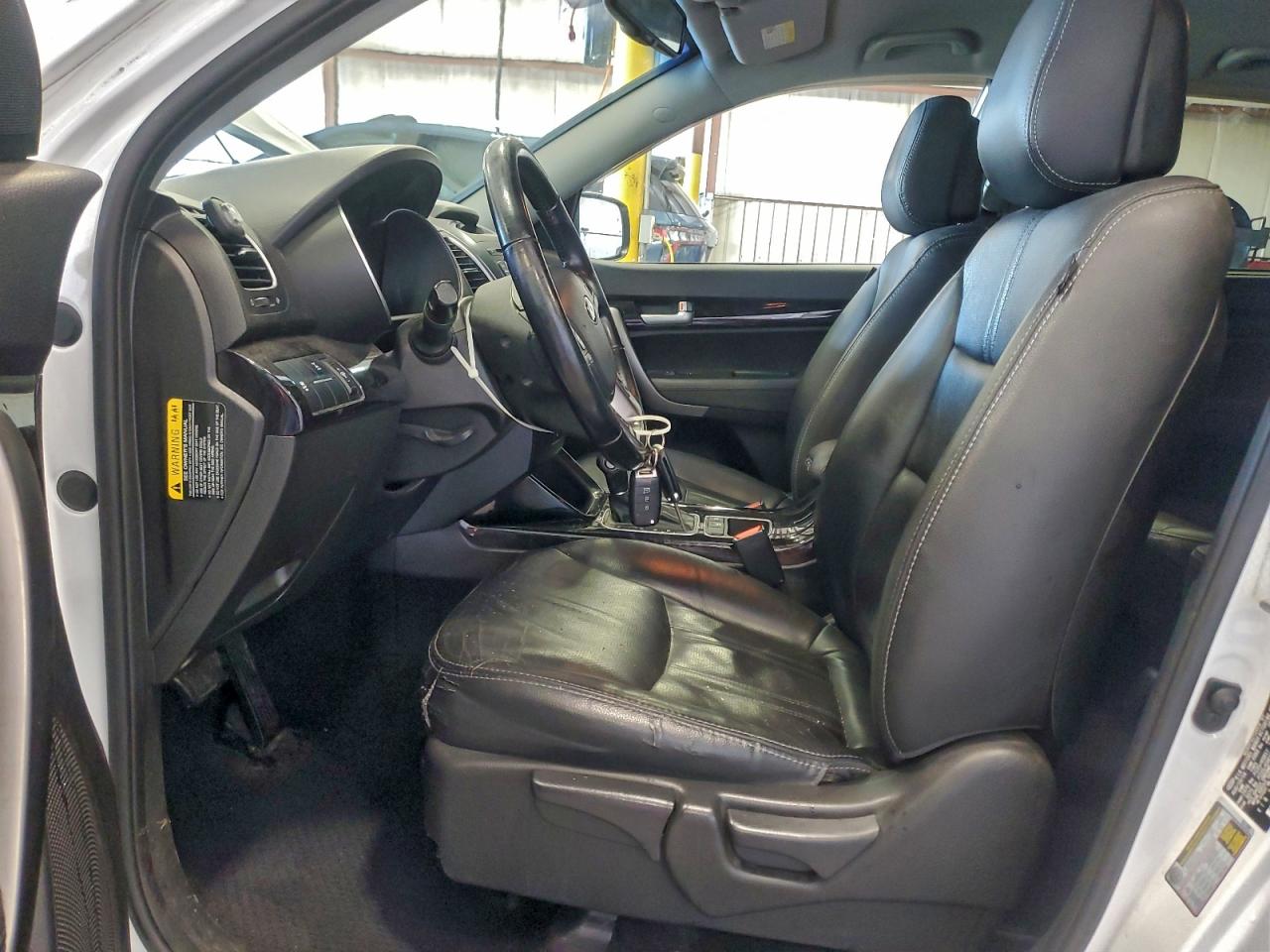 2015 KIA SORENTO LX photo 7