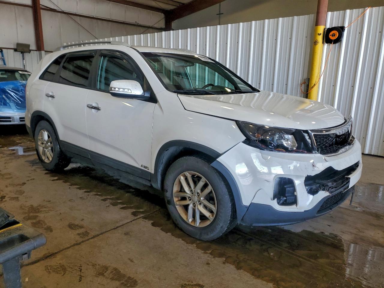 2015 KIA SORENTO LX photo 4