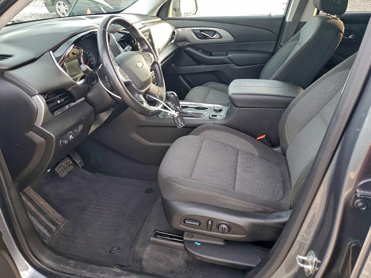 2020 CHEVROLET TRAVERSE LT photo 7