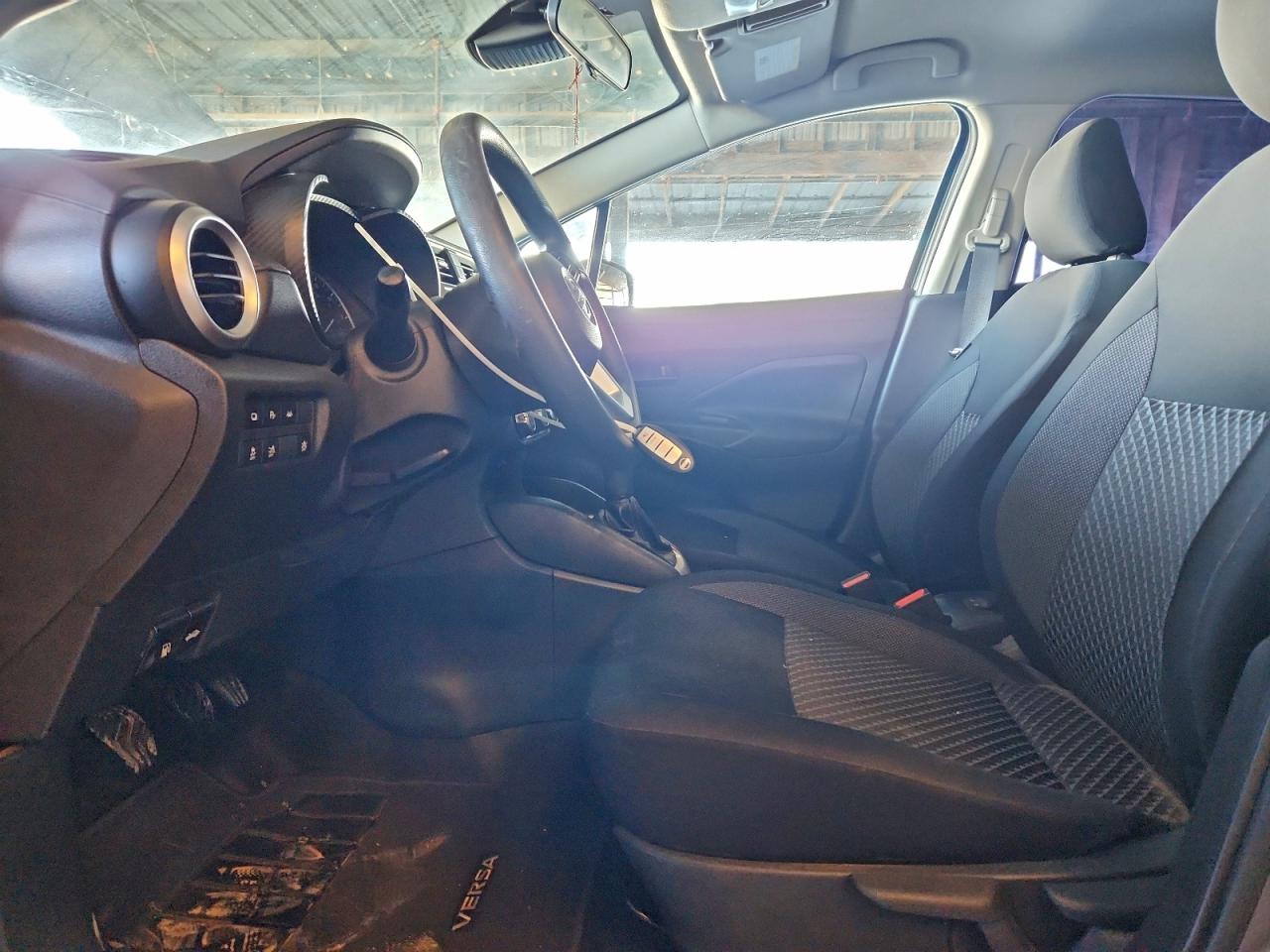 2020 NISSAN VERSA S photo 7