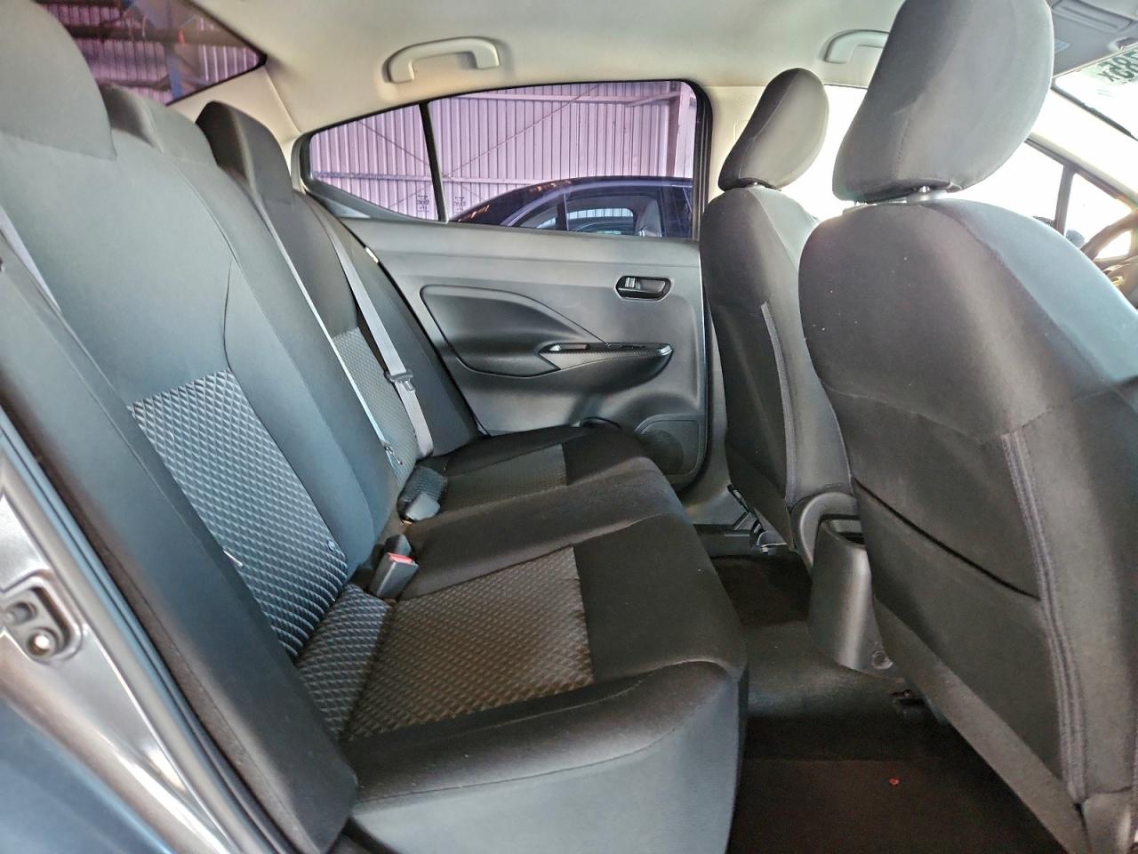 2020 NISSAN VERSA S photo 10