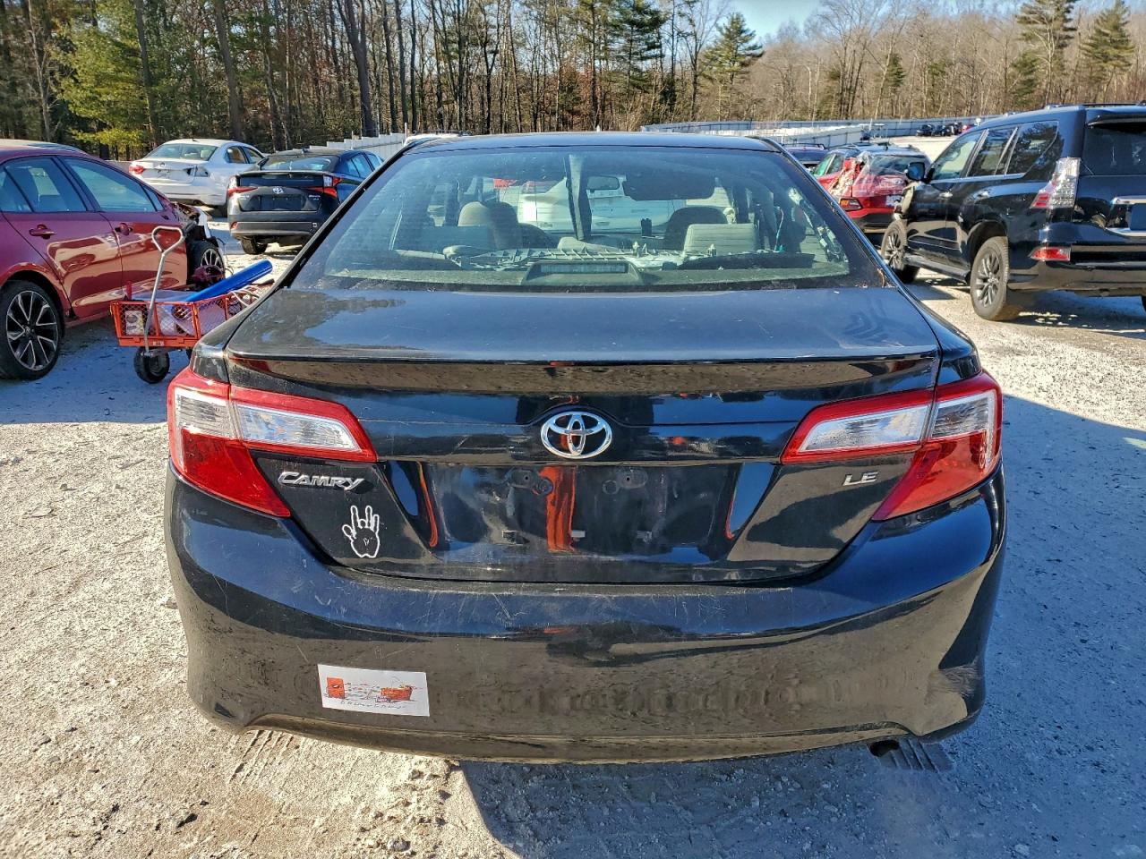 2014 TOYOTA CAMRY L photo 6