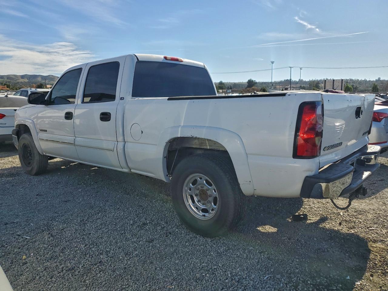 2005 CHEVROLET SILVERADO C1500 HEAVY DUTY photo 2