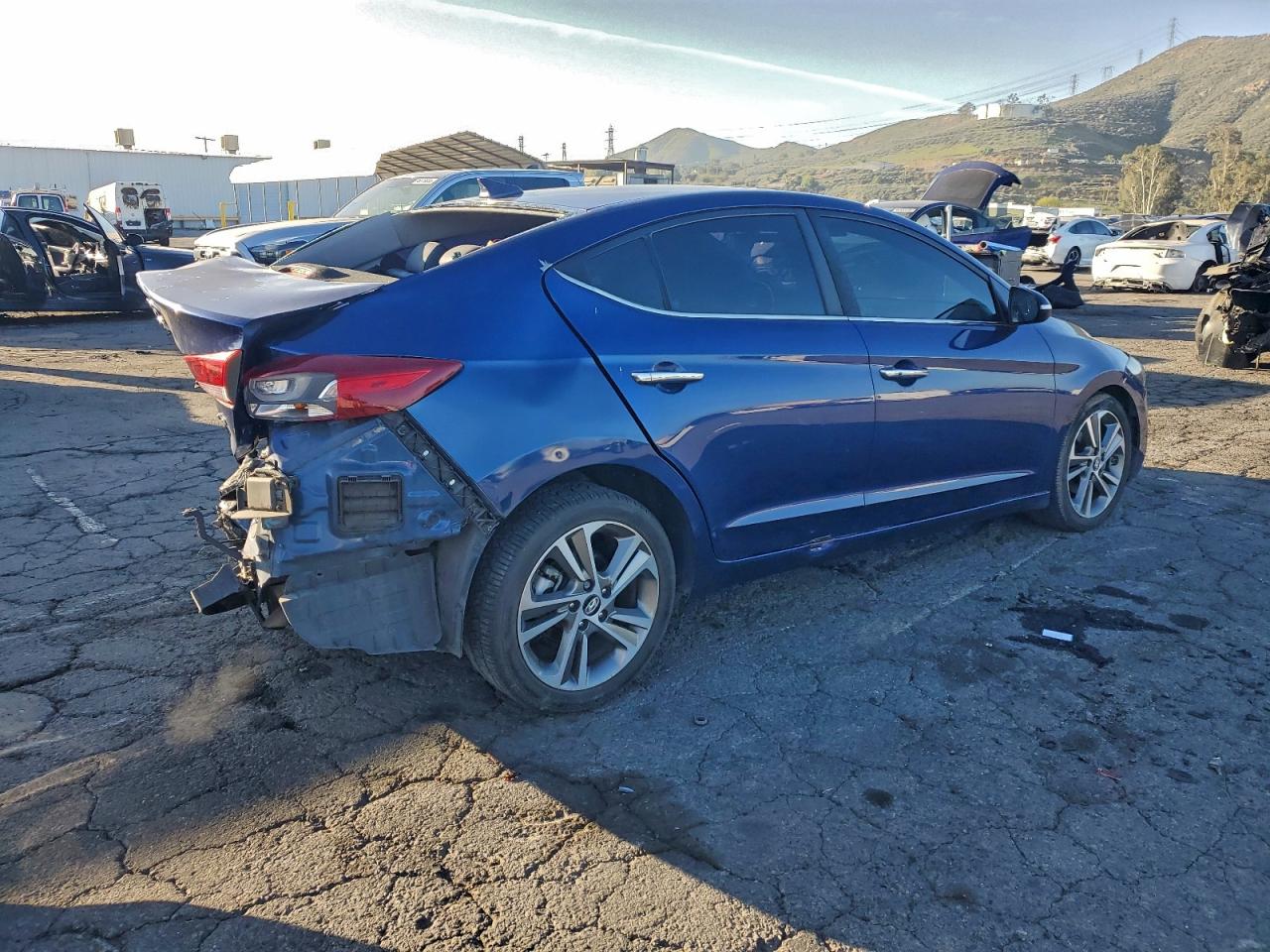 2017 HYUNDAI ELANTRA SE photo 3