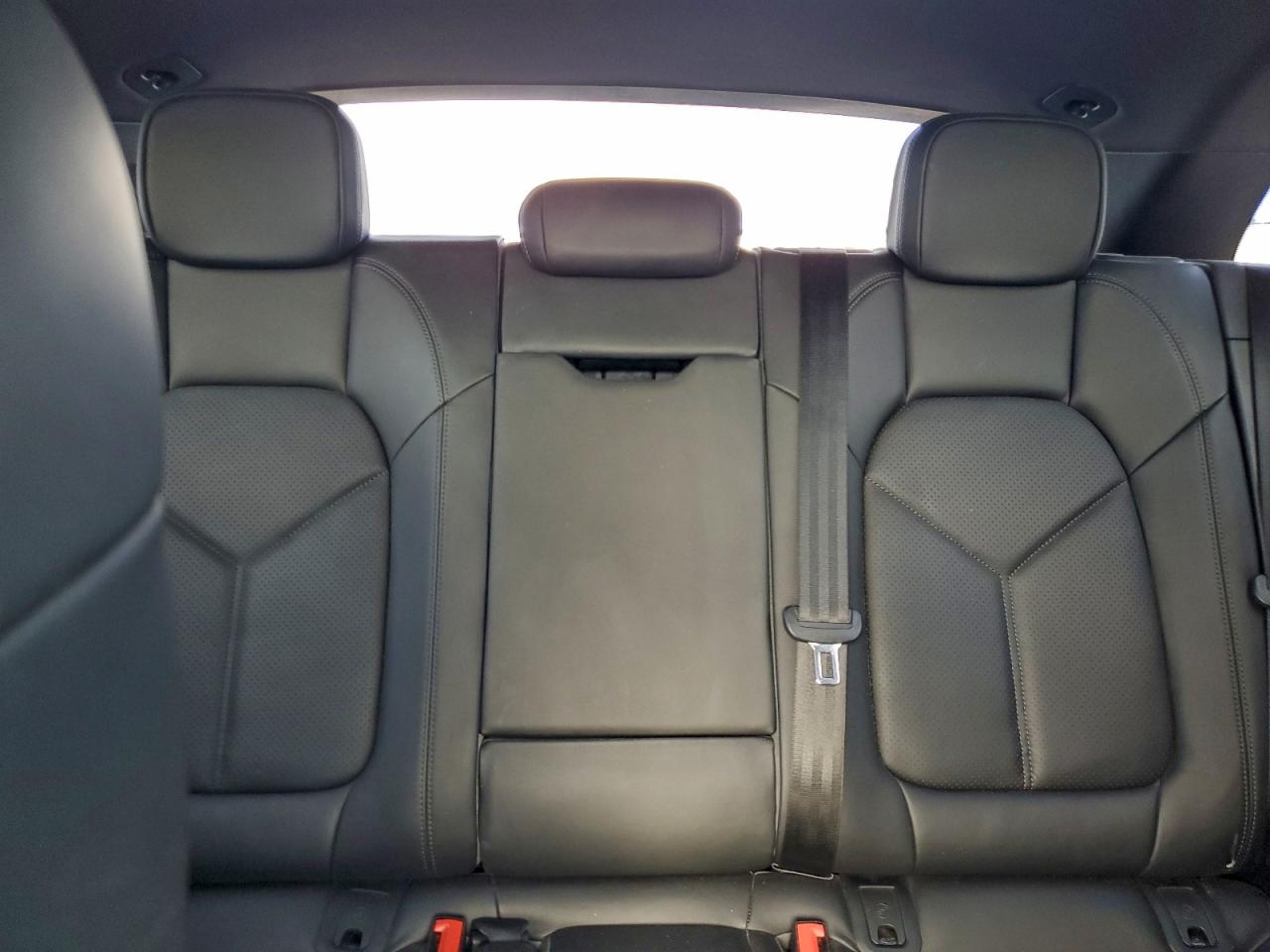 2018 PORSCHE MACAN photo 10