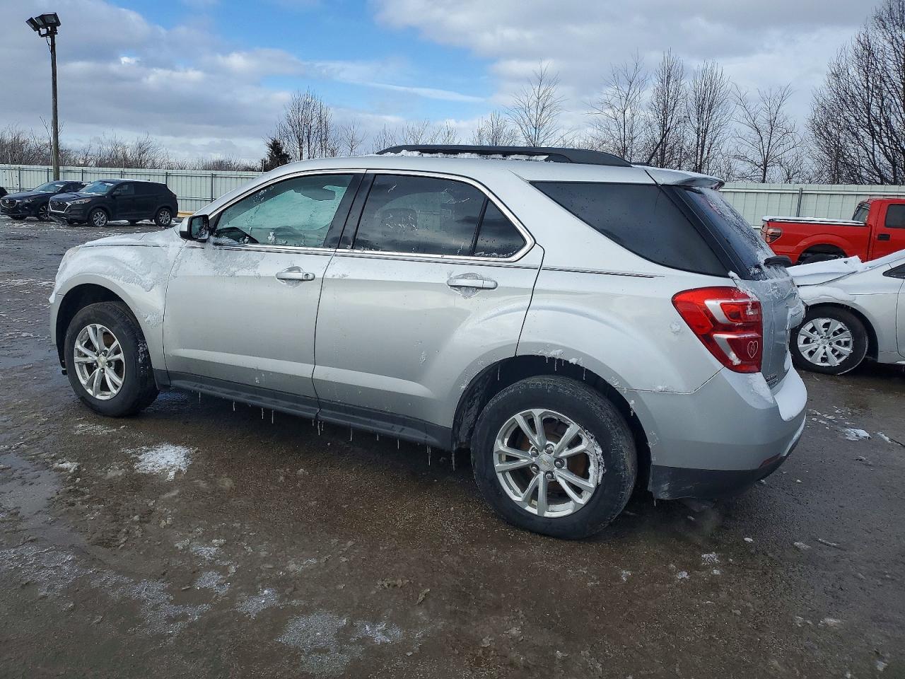 2017 CHEVROLET EQUINOX LT photo 3