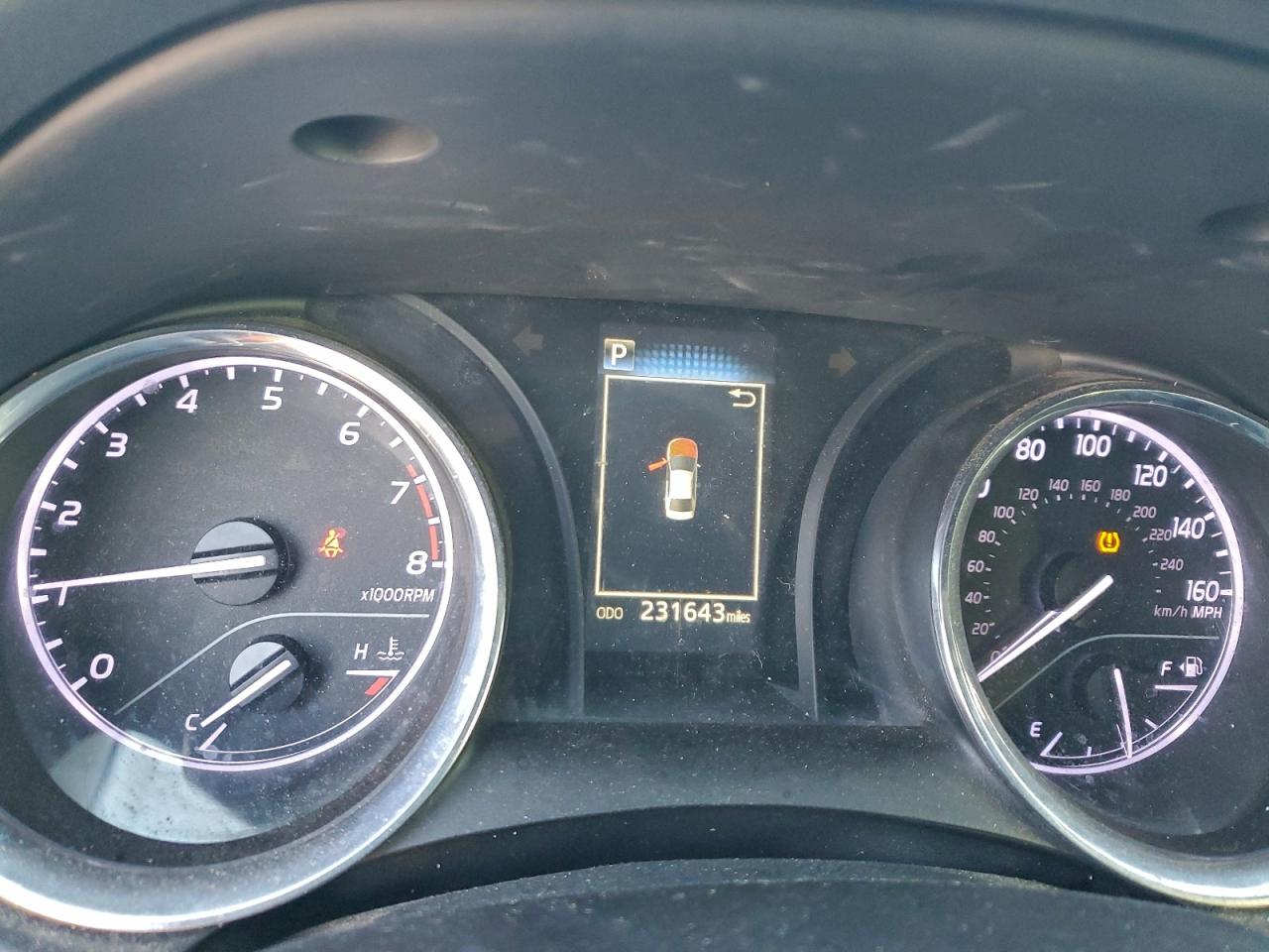 2019 TOYOTA CAMRY L photo 9