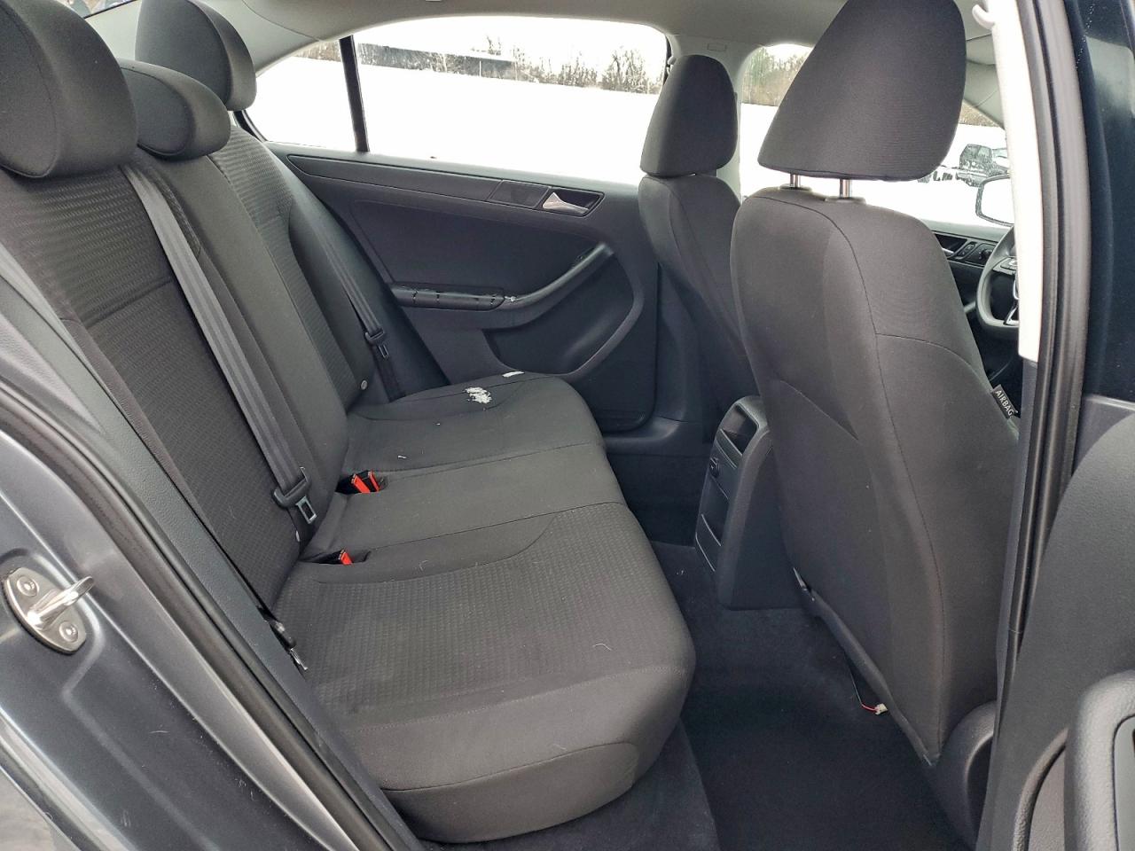 2015 VOLKSWAGEN JETTA BASE photo 10