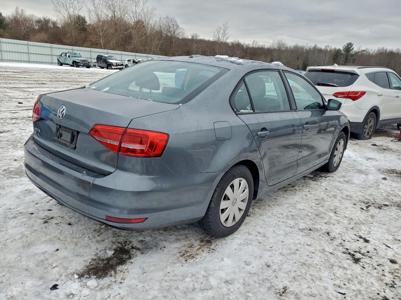 2015 VOLKSWAGEN JETTA BASE photo 3