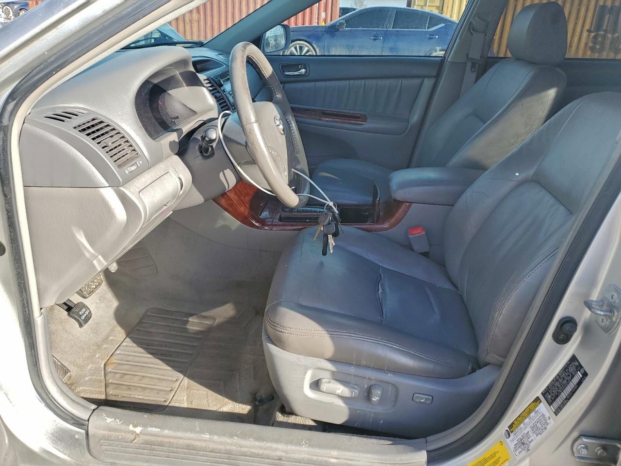 2005 TOYOTA CAMRY LE photo 7