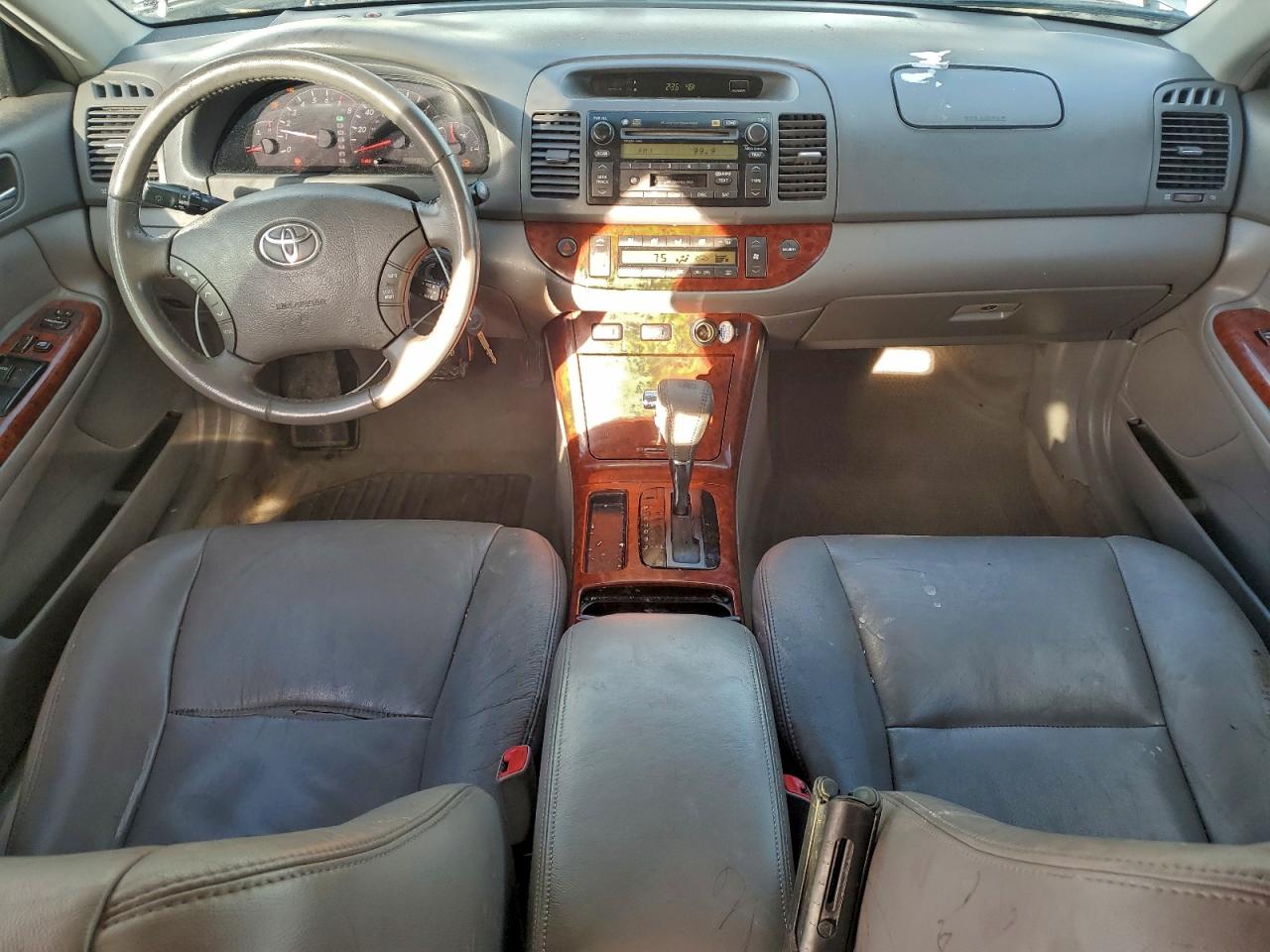 2005 TOYOTA CAMRY LE photo 8