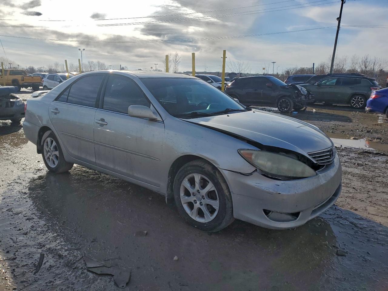 2005 TOYOTA CAMRY LE photo 4